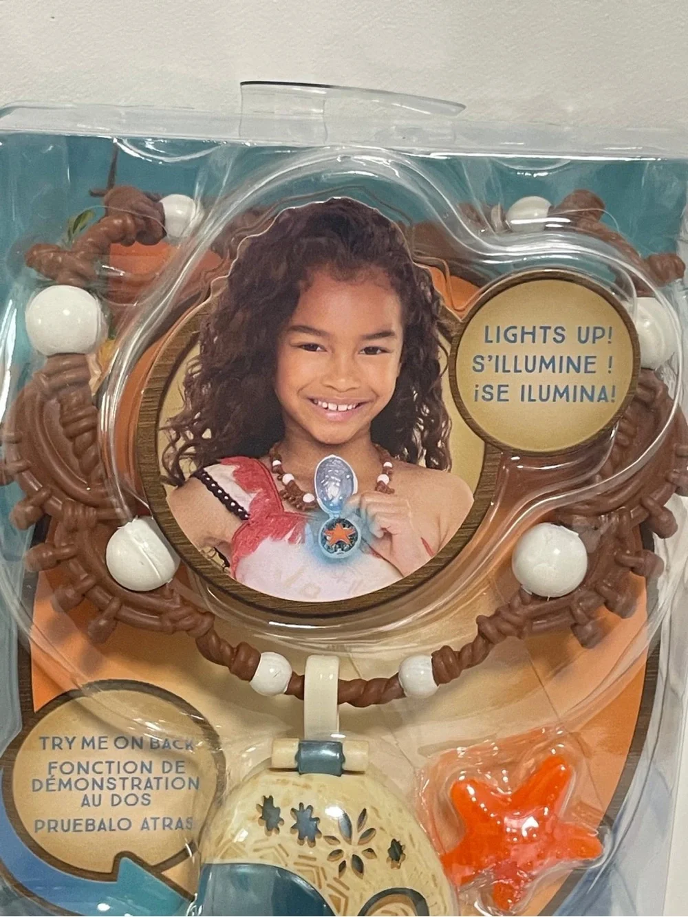 Disney Moana 2 Light-Up Shell Necklace — Blue & Gold with Orange Star